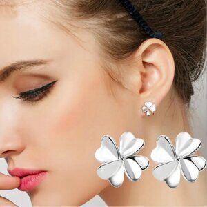 NEW Dainty Silver Plated Flower Petal Stud Earrings